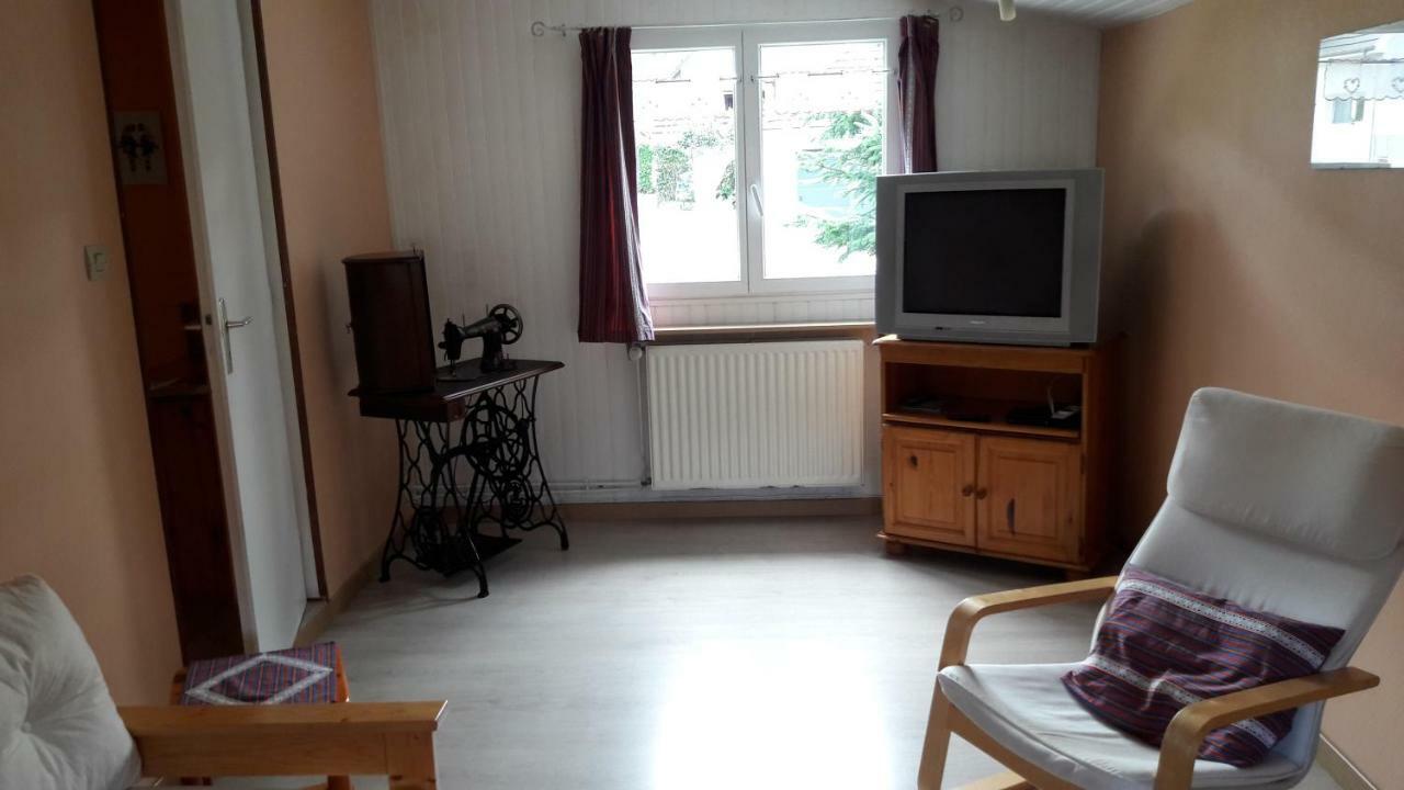 Meuble De Tourisme Apartman Oderen Kültér fotó